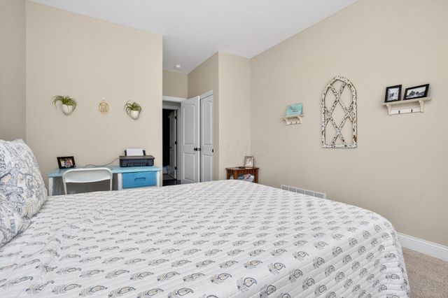 7247 Yarrow Run Road, Plain City, OH 43064