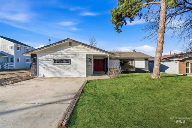 2723 Hillcrest Ln, Caldwell, ID 83605