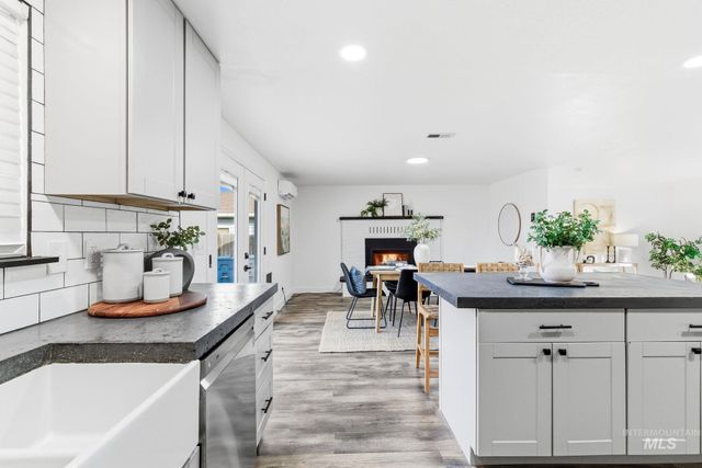 2723 Hillcrest Ln, Caldwell, ID 83605