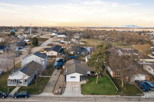 2723 Hillcrest Ln, Caldwell, ID 83605