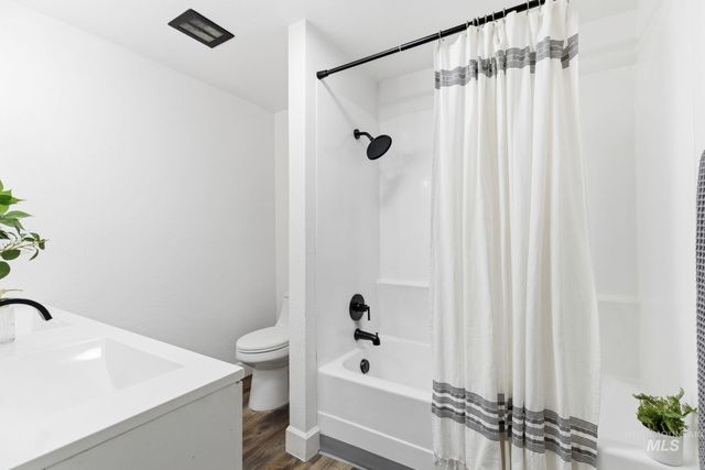 2723 Hillcrest Ln, Caldwell, ID 83605