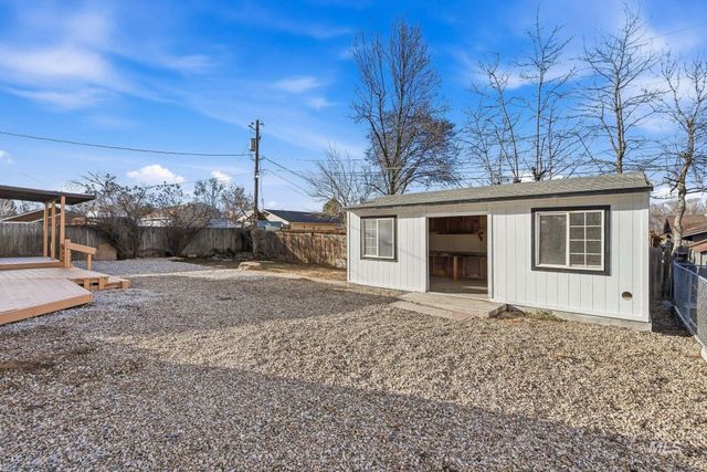 2723 Hillcrest Ln, Caldwell, ID 83605