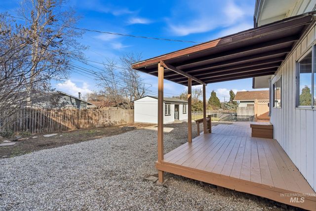 2723 Hillcrest Ln, Caldwell, ID 83605