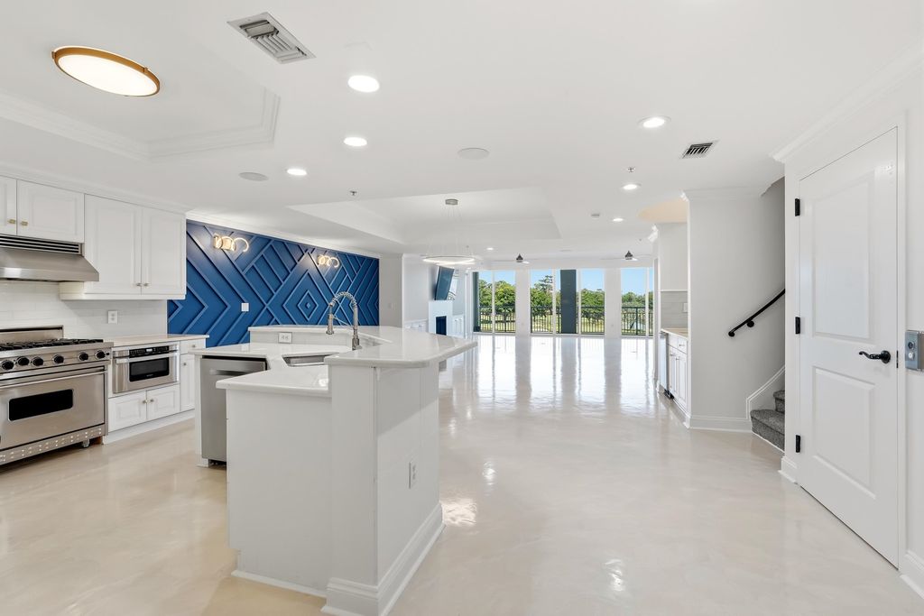 9547 Edgerton Dr Apt 103, Myrtle Beach, SC 29572 — photo 2