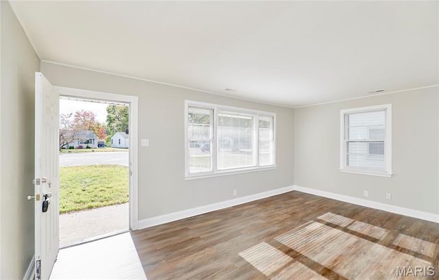 29 Mary Ann Court, Florissant, MO 63031