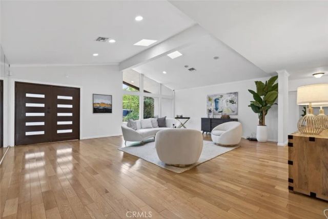 4809 Lowell Avenue, La Crescenta, CA 91214