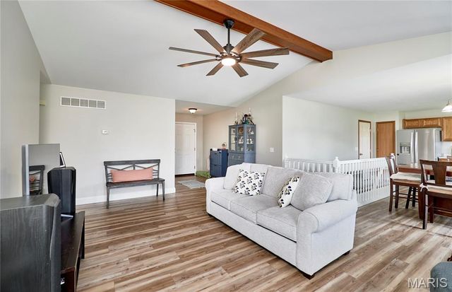34 Robin Hood Drive, Troy, MO 63379