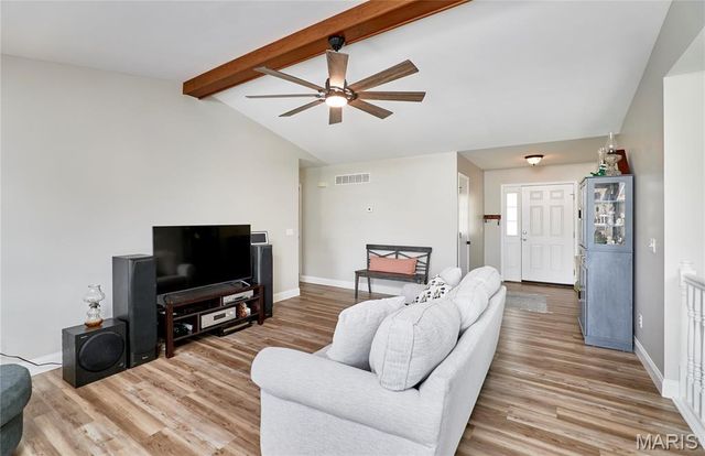 34 Robin Hood Drive, Troy, MO 63379