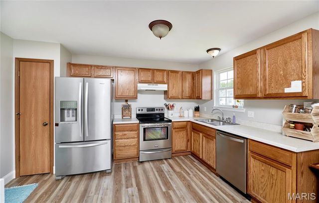 34 Robin Hood Drive, Troy, MO 63379