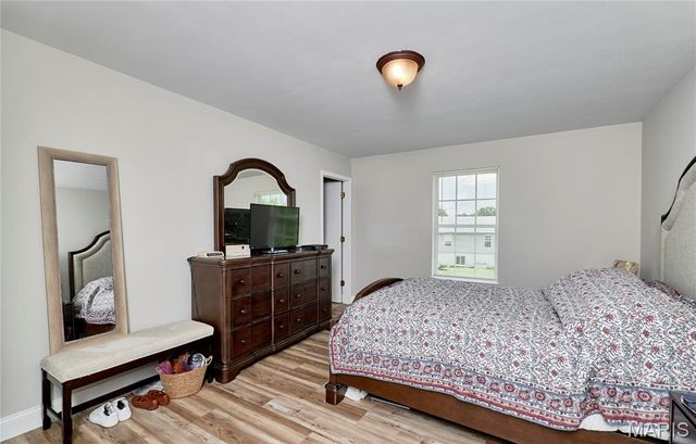 34 Robin Hood Drive, Troy, MO 63379