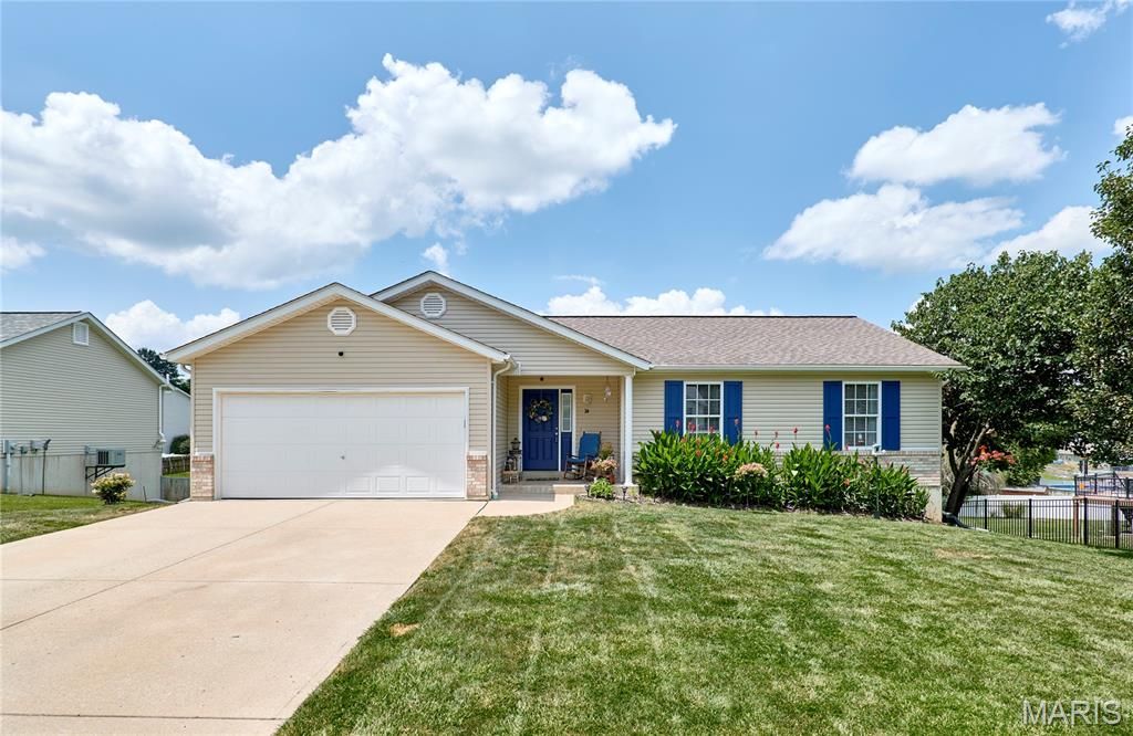 34 Robin Hood Drive, Troy, MO 63379