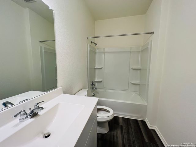 8907 COLONY MDW, Converse, TX 78109