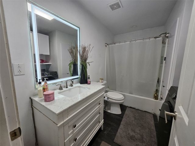 2778 NE Broadway Avenue, Des Moines, IA 50317