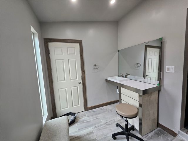 2778 NE Broadway Avenue, Des Moines, IA 50317