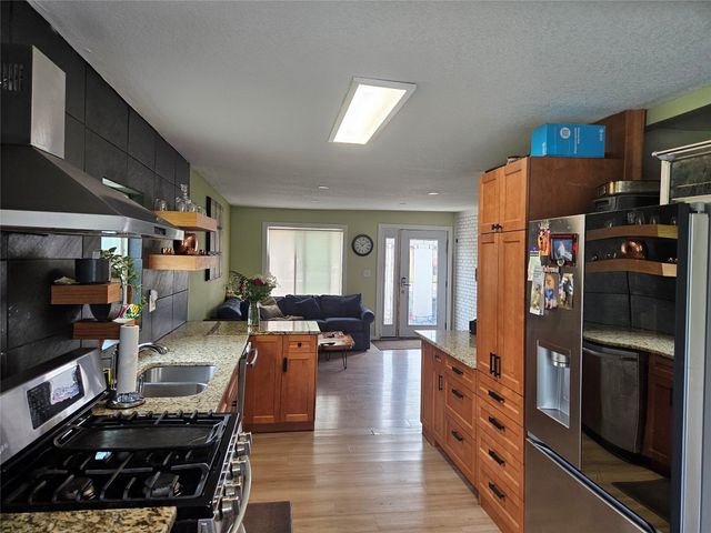 2778 NE Broadway Avenue, Des Moines, IA 50317