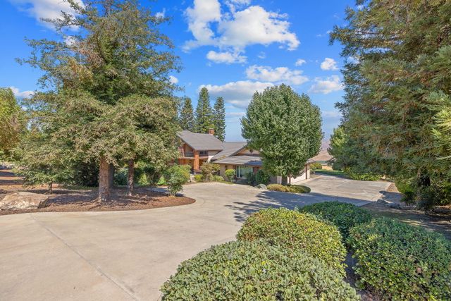 315 Valley View Drive, Exeter, CA 93221