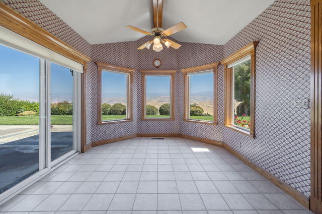 315 Valley View Drive, Exeter, CA 93221