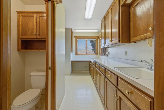 315 Valley View Drive, Exeter, CA 93221