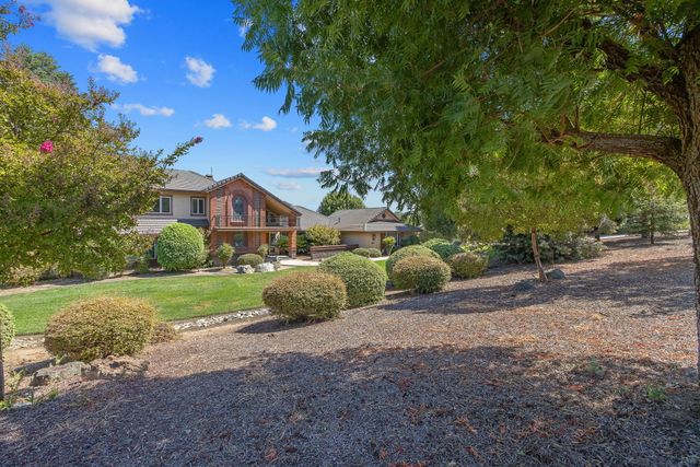 315 Valley View Drive, Exeter, CA 93221
