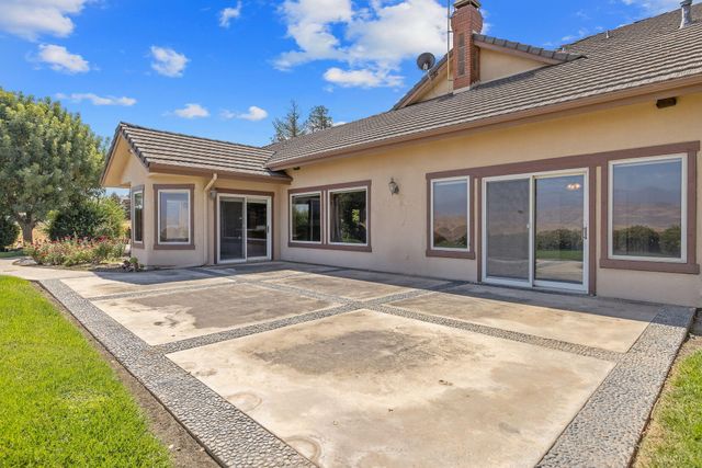 315 Valley View Drive, Exeter, CA 93221