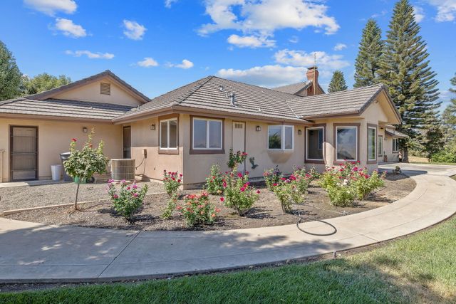 315 Valley View Drive, Exeter, CA 93221