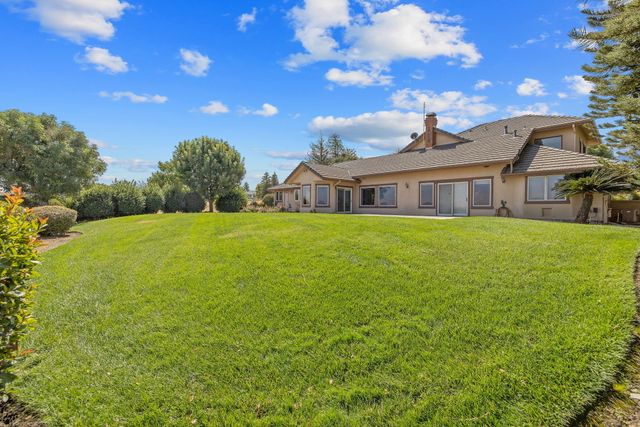 315 Valley View Drive, Exeter, CA 93221