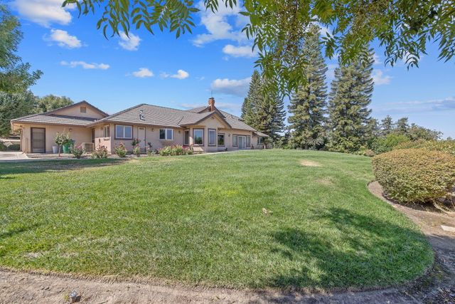 315 Valley View Drive, Exeter, CA 93221