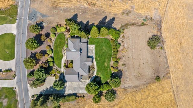 315 Valley View Drive, Exeter, CA 93221