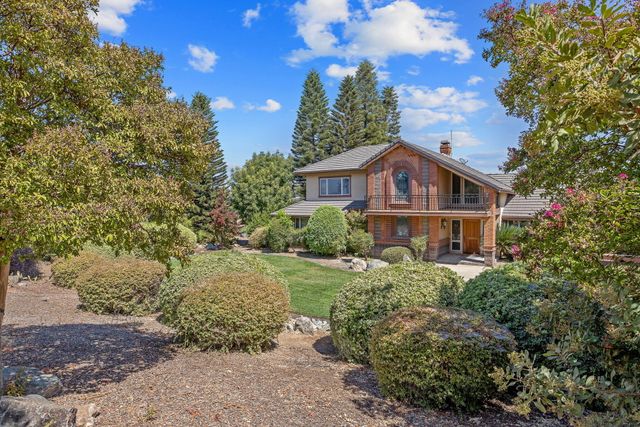 315 Valley View Drive, Exeter, CA 93221