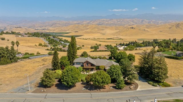 315 Valley View Drive, Exeter, CA 93221