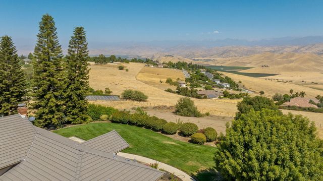 315 Valley View Drive, Exeter, CA 93221