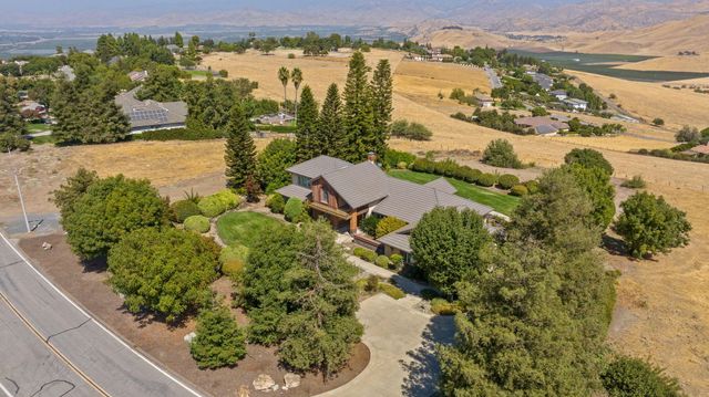315 Valley View Drive, Exeter, CA 93221