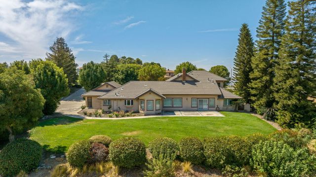 315 Valley View Drive, Exeter, CA 93221