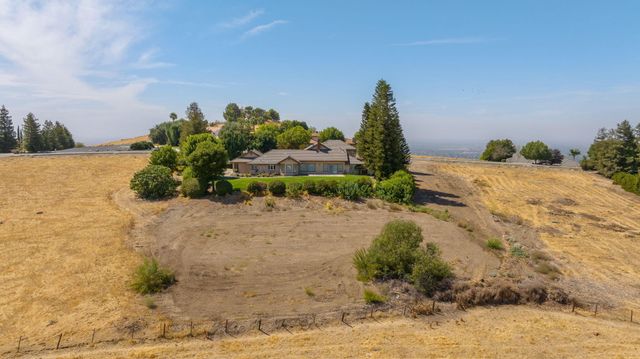 315 Valley View Drive, Exeter, CA 93221