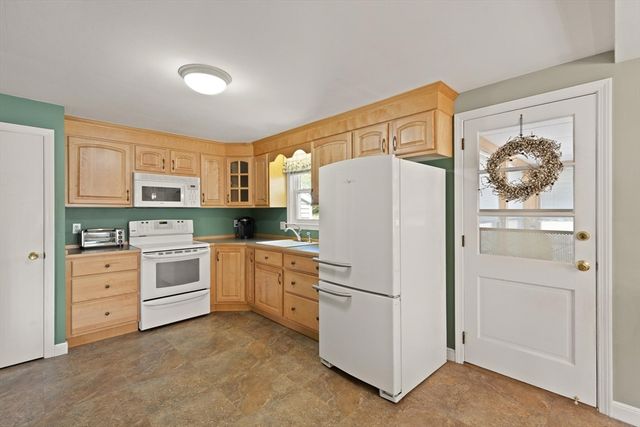204 Nashua Rd, Billerica, MA 01862