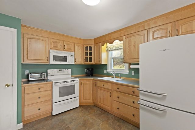 204 Nashua Rd, Billerica, MA 01862