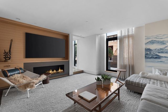 1200 Washington PH, Boston, MA 02118