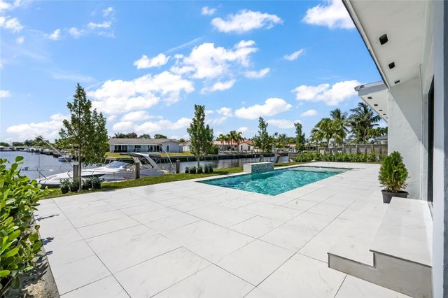 5641 Bayview Drive, Fort Lauderdale, FL 33308