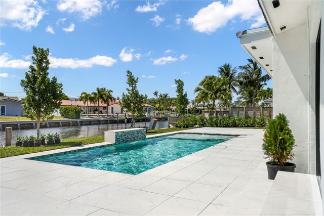 5641 Bayview Drive, Fort Lauderdale, FL 33308