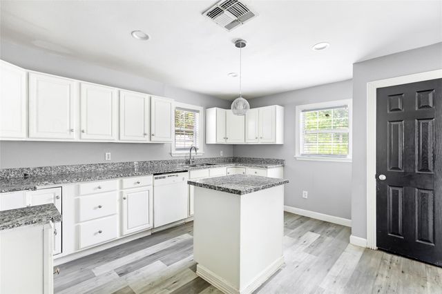2105 Marshall Street, Pasadena, TX 77506
