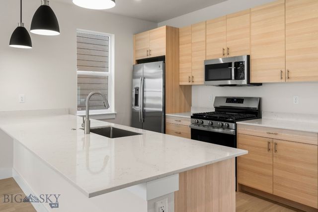 809 Spaniel Lane, Belgrade, MT 59714