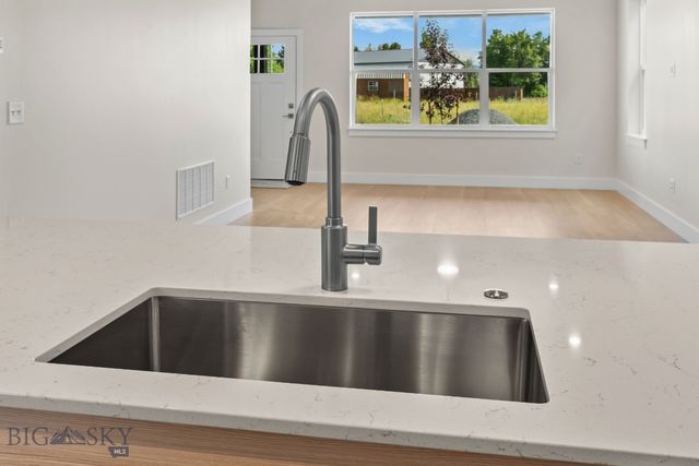 809 Spaniel Lane, Belgrade, MT 59714