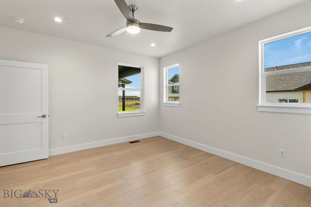 809 Spaniel Lane, Belgrade, MT 59714