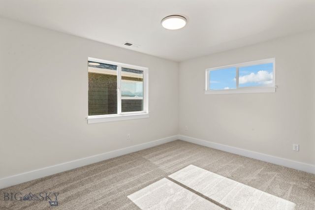 809 Spaniel Lane, Belgrade, MT 59714