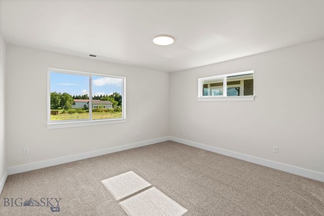 809 Spaniel Lane, Belgrade, MT 59714