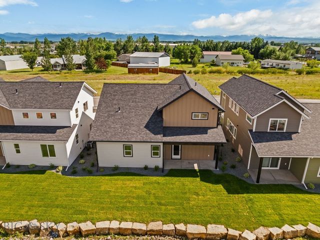 809 Spaniel Lane, Belgrade, MT 59714