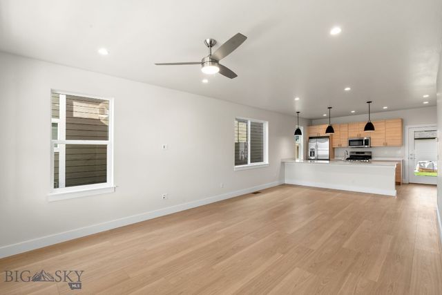 809 Spaniel Lane, Belgrade, MT 59714