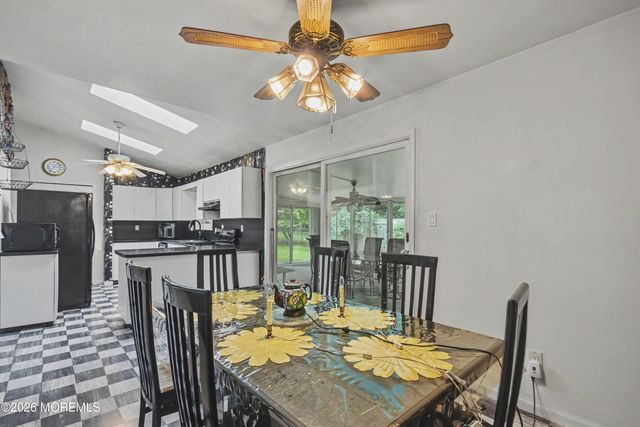 35 Buckingham Drive, Jackson, NJ 08527