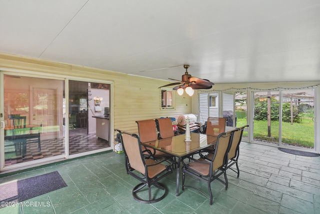 35 Buckingham Drive, Jackson, NJ 08527