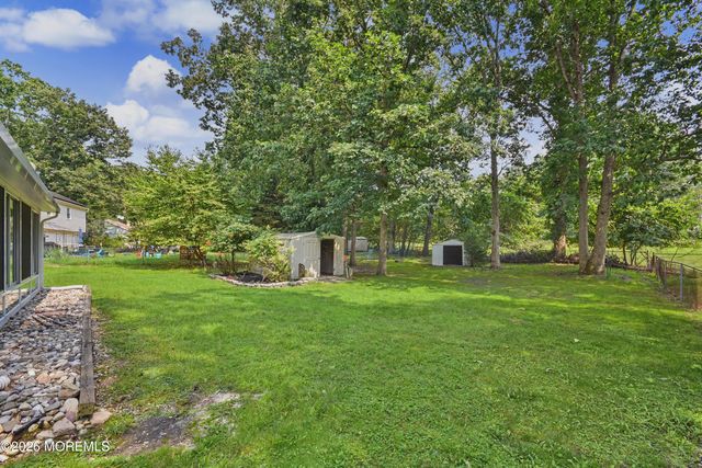 35 Buckingham Drive, Jackson, NJ 08527